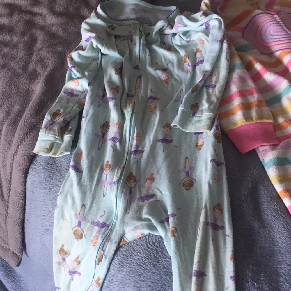 Onesie pajamas 4 pairs - Picture 7 of 8